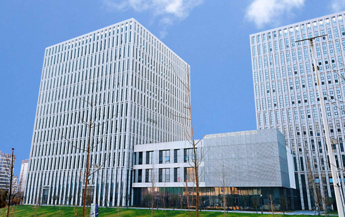 泡沫轻质土设备在路基回填工程中的技术要点与选型建议
